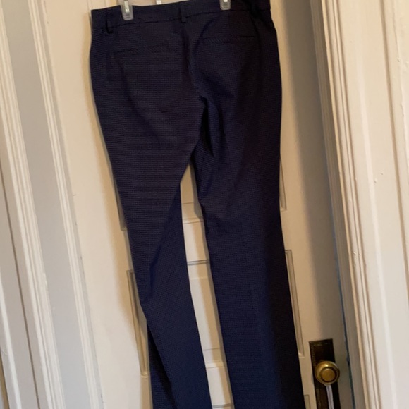 Women’s express black and blue slacks 6R - Picture 4 of 12